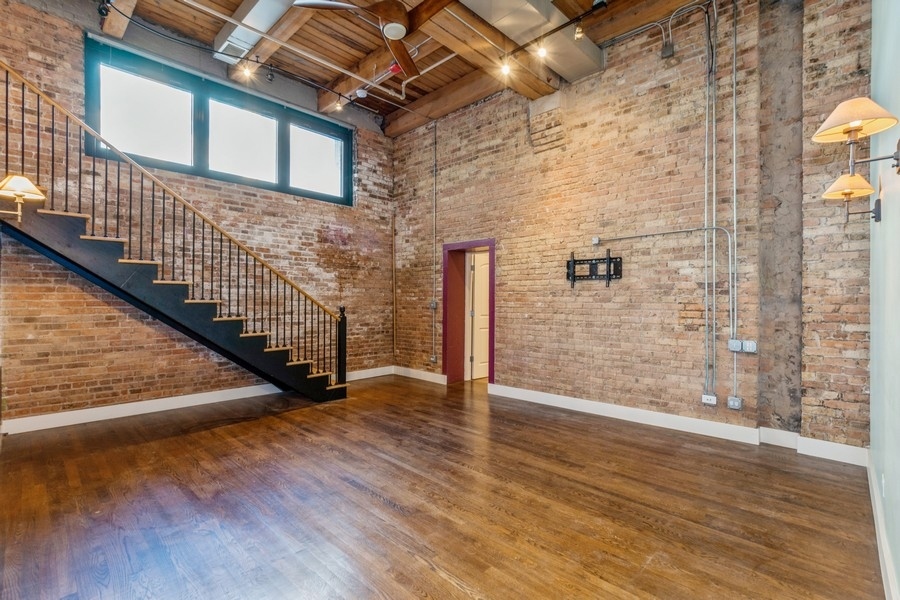 1727 S Indiana Avenue 105