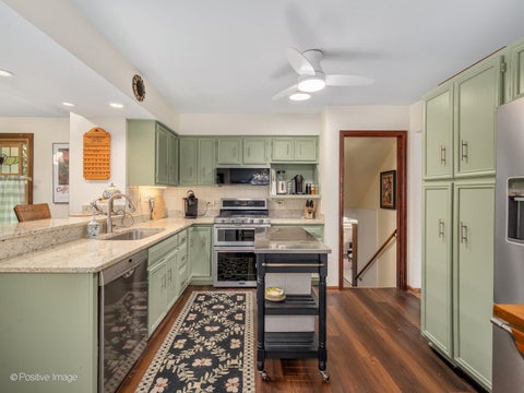 Tiny photo for 4733 S Pershing Avenue, Downers Grove, IL 60515 (MLS # 12703527)
