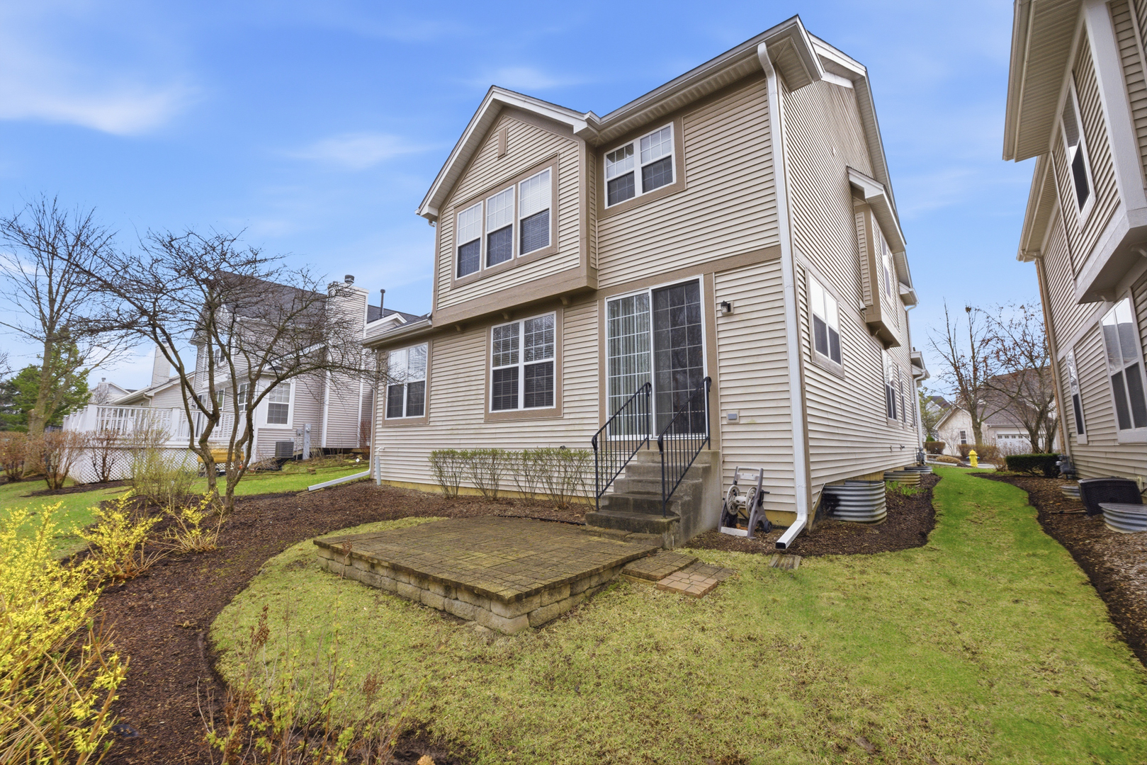 1412 GREGORY Court