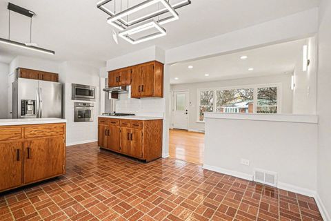 Tiny photo for 16914 Parkside Avenue, South Holland, IL 60473 (MLS # 12560534)