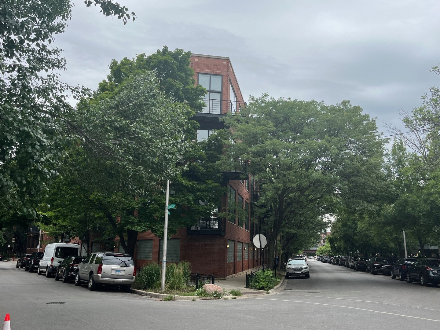 2210 W Wabansia Avenue 302
