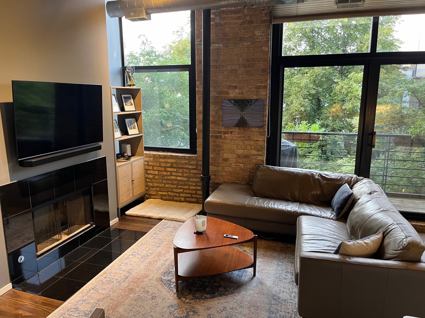 2210 W Wabansia Avenue 302