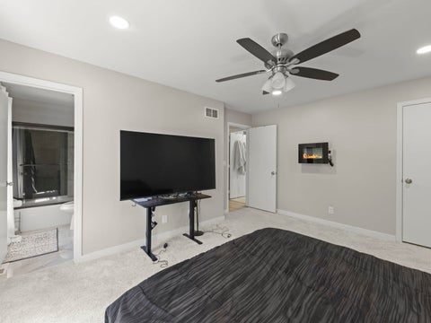 Tiny photo for 972 Westgate Drive, Aurora, IL 60506 (MLS # 12769619)