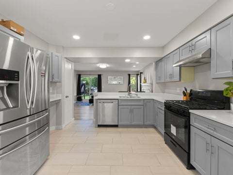 Tiny photo for 972 Westgate Drive, Aurora, IL 60506 (MLS # 12769619)