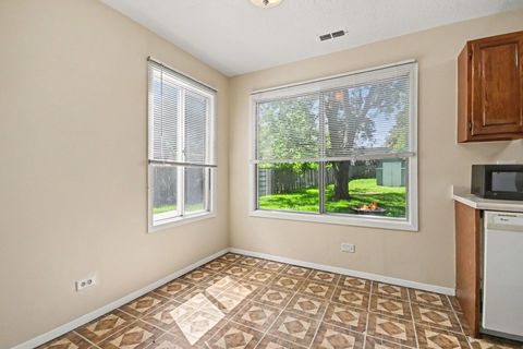Tiny photo for 43 Stonefield Drive, Glendale Heights, IL 60139 (MLS # 12694246)