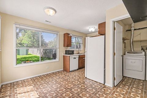 Tiny photo for 43 Stonefield Drive, Glendale Heights, IL 60139 (MLS # 12694246)