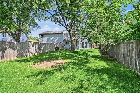 Tiny photo for 43 Stonefield Drive, Glendale Heights, IL 60139 (MLS # 12694246)