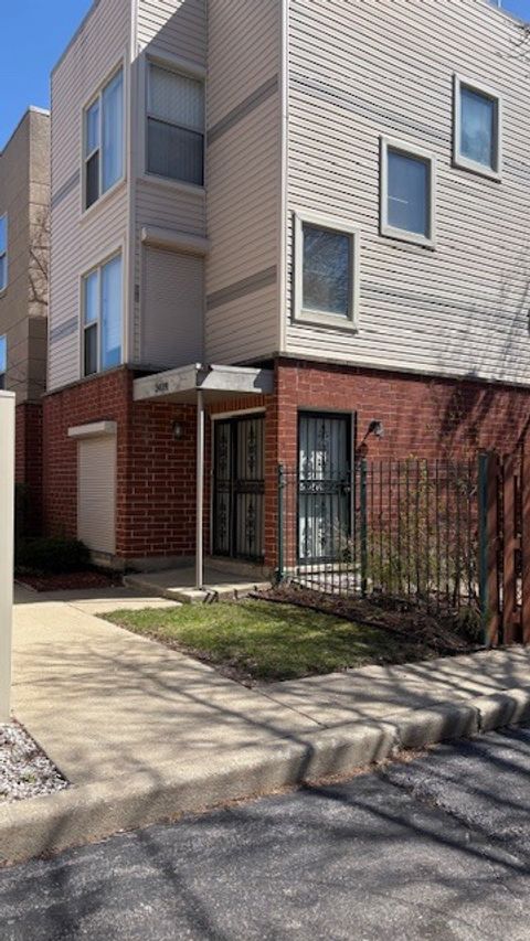 3439 W Lexington Street Chicago IL 60624