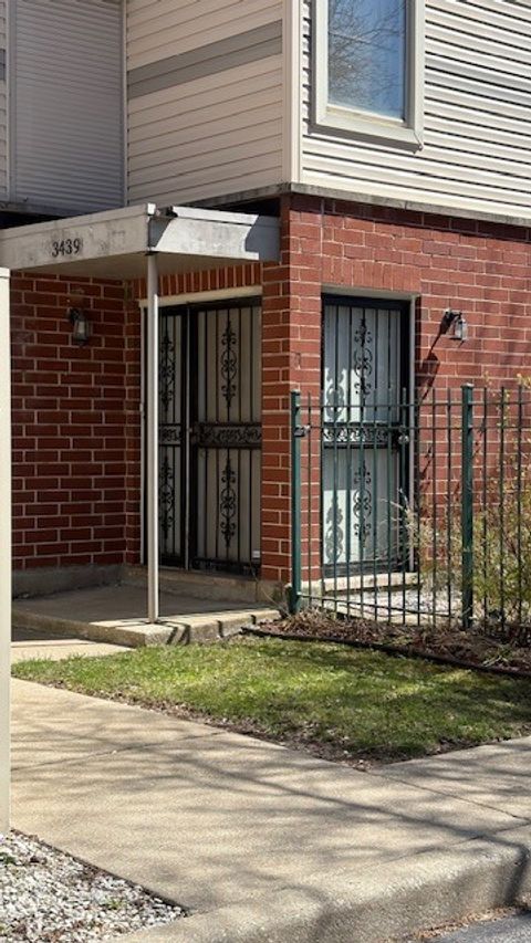 Tiny photo for 3439 W Lexington Street, Chicago, IL 60624 (MLS # 12614771)