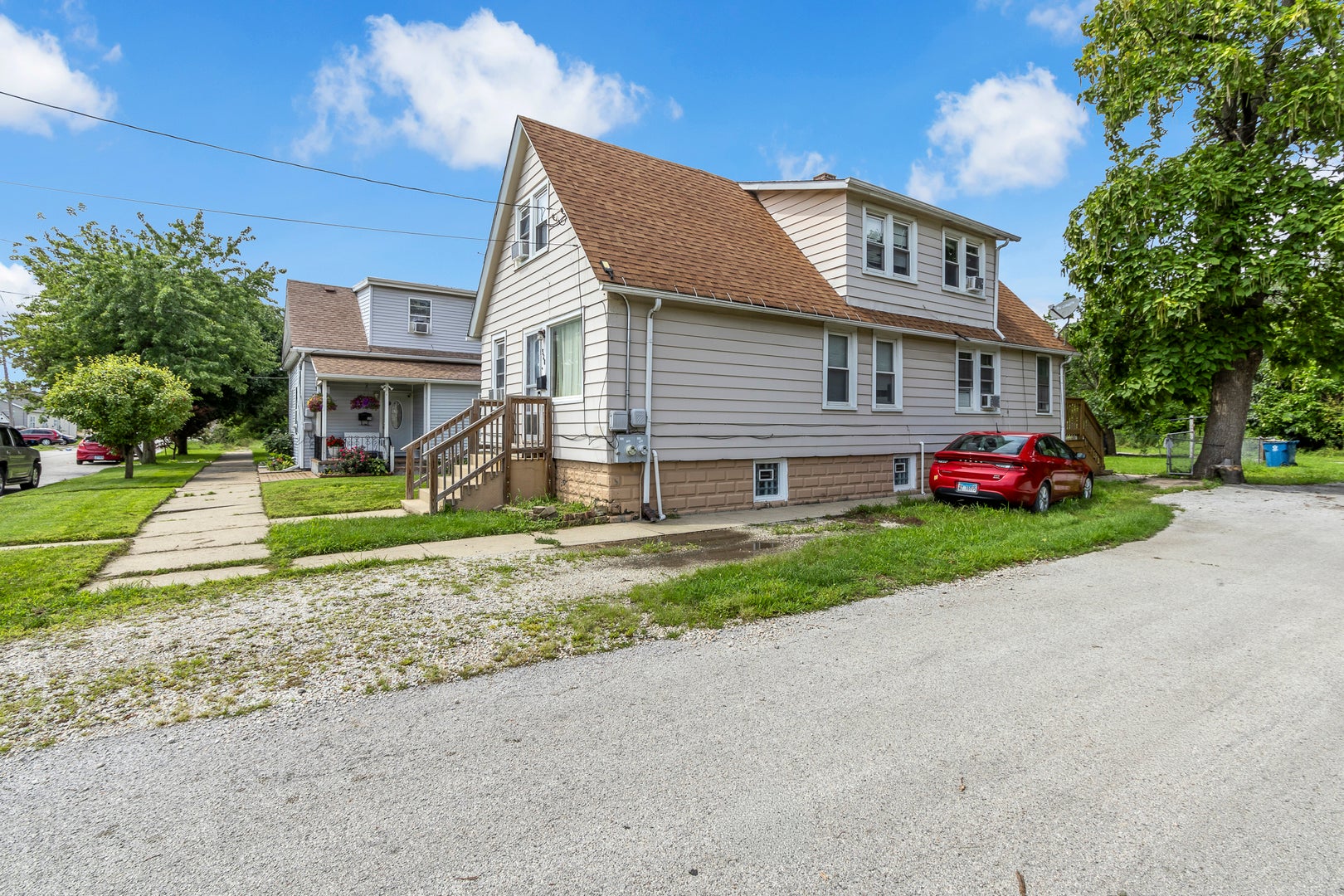 528 E 156th Street