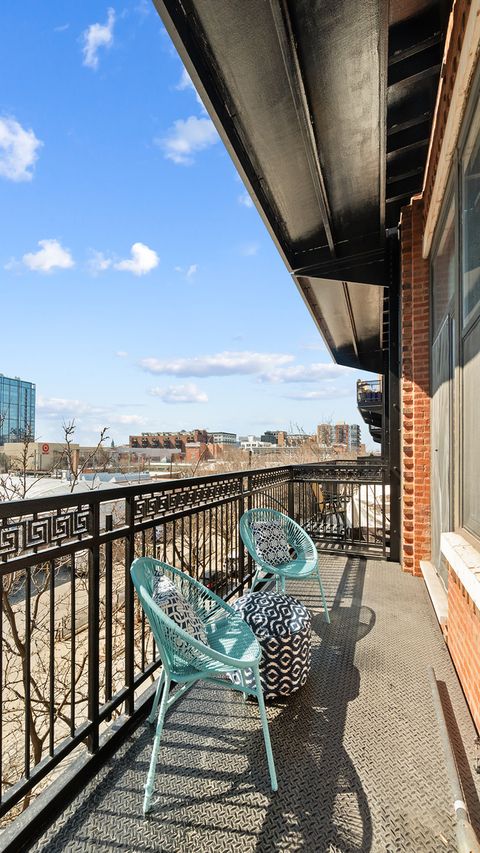 Tiny photo for 1040 W Adams Street #333, Chicago, IL 60607 (MLS # 12603056)