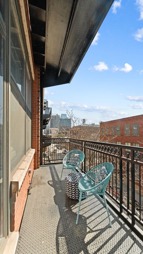 Tiny photo for 1040 W Adams Street #333, Chicago, IL 60607 (MLS # 12603056)