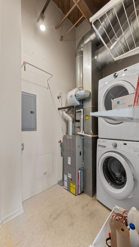 Tiny photo for 1040 W Adams Street #333, Chicago, IL 60607 (MLS # 12603056)