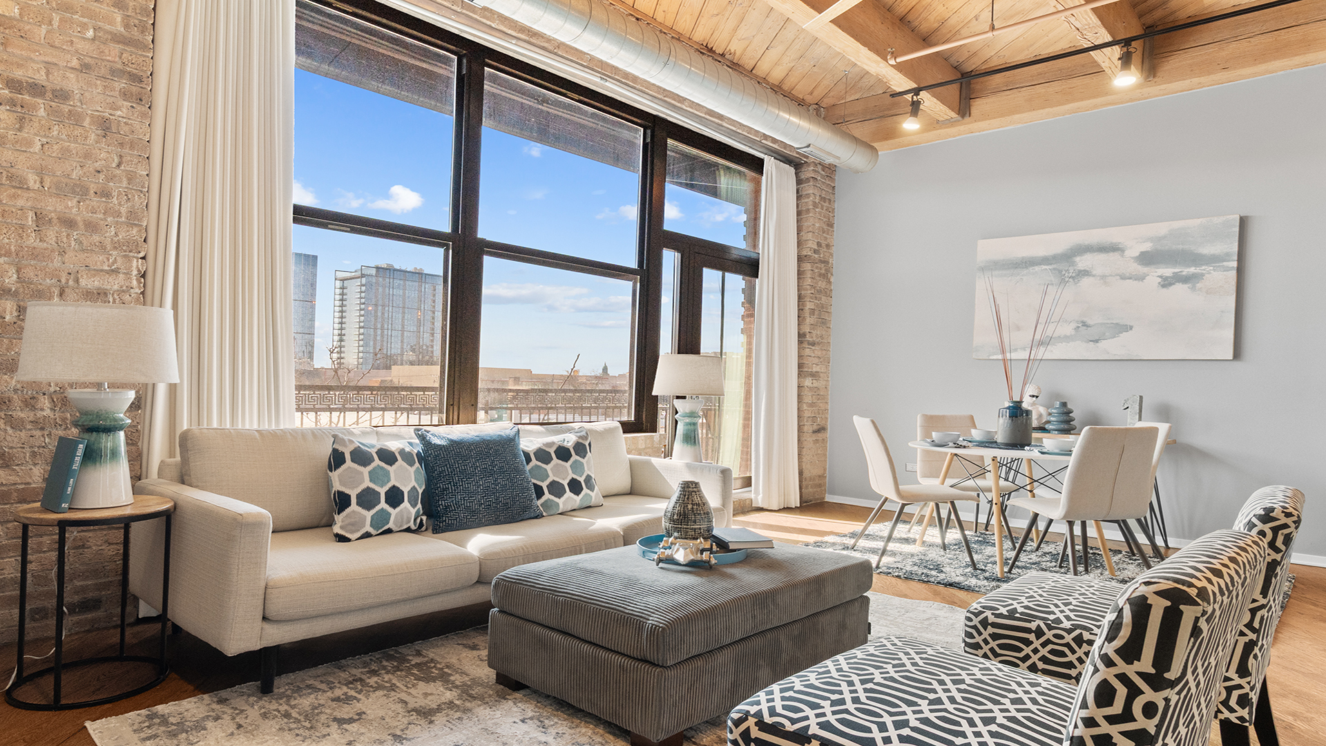 1040 W Adams Street 333