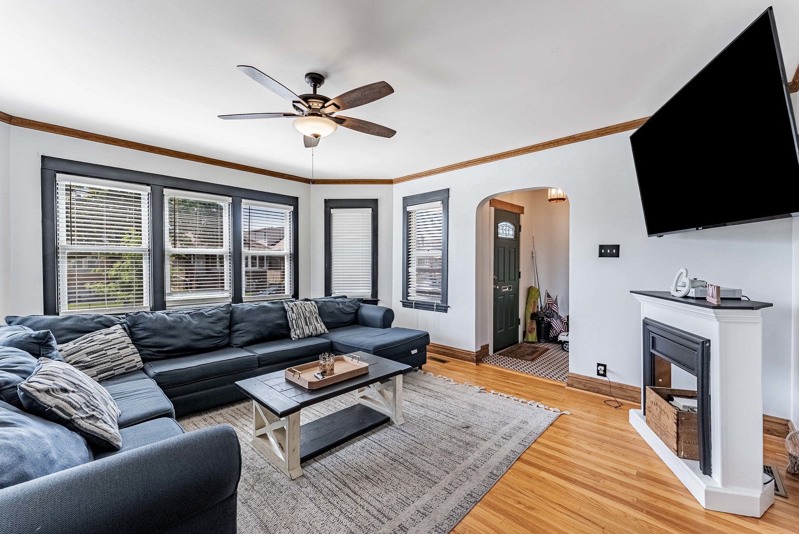 2901 N 76th Court