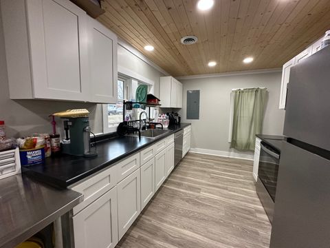 Tiny photo for 105 N Epperson Drive, Mcleansboro, IL 62859 (MLS # 12581471)