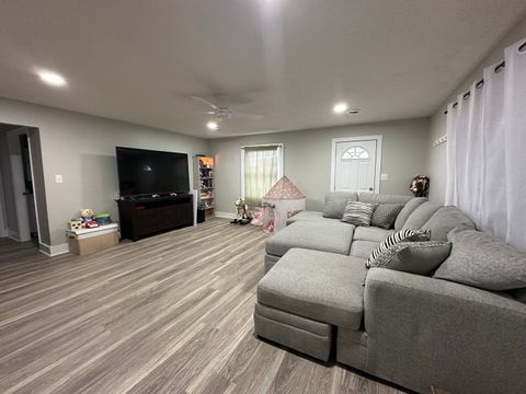 Tiny photo for 105 N Epperson Drive, Mcleansboro, IL 62859 (MLS # 12581471)