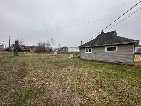 Tiny photo for 105 N Epperson Drive, Mcleansboro, IL 62859 (MLS # 12581471)