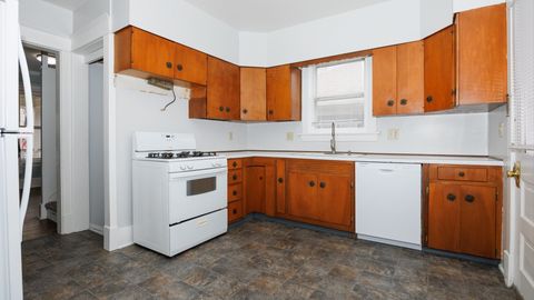 Tiny photo for 407 W Emerson Street, Bloomington, IL 61701 (MLS # 12572101)