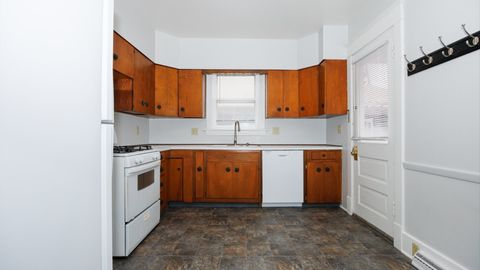 Tiny photo for 407 W Emerson Street, Bloomington, IL 61701 (MLS # 12572101)