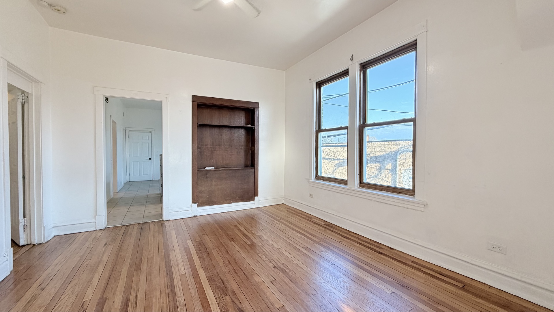 1142 N Monticello Avenue