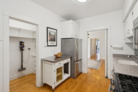 Tiny photo for 1467 W Catalpa Avenue #2W, Chicago, IL 60640 (MLS # 12595490)