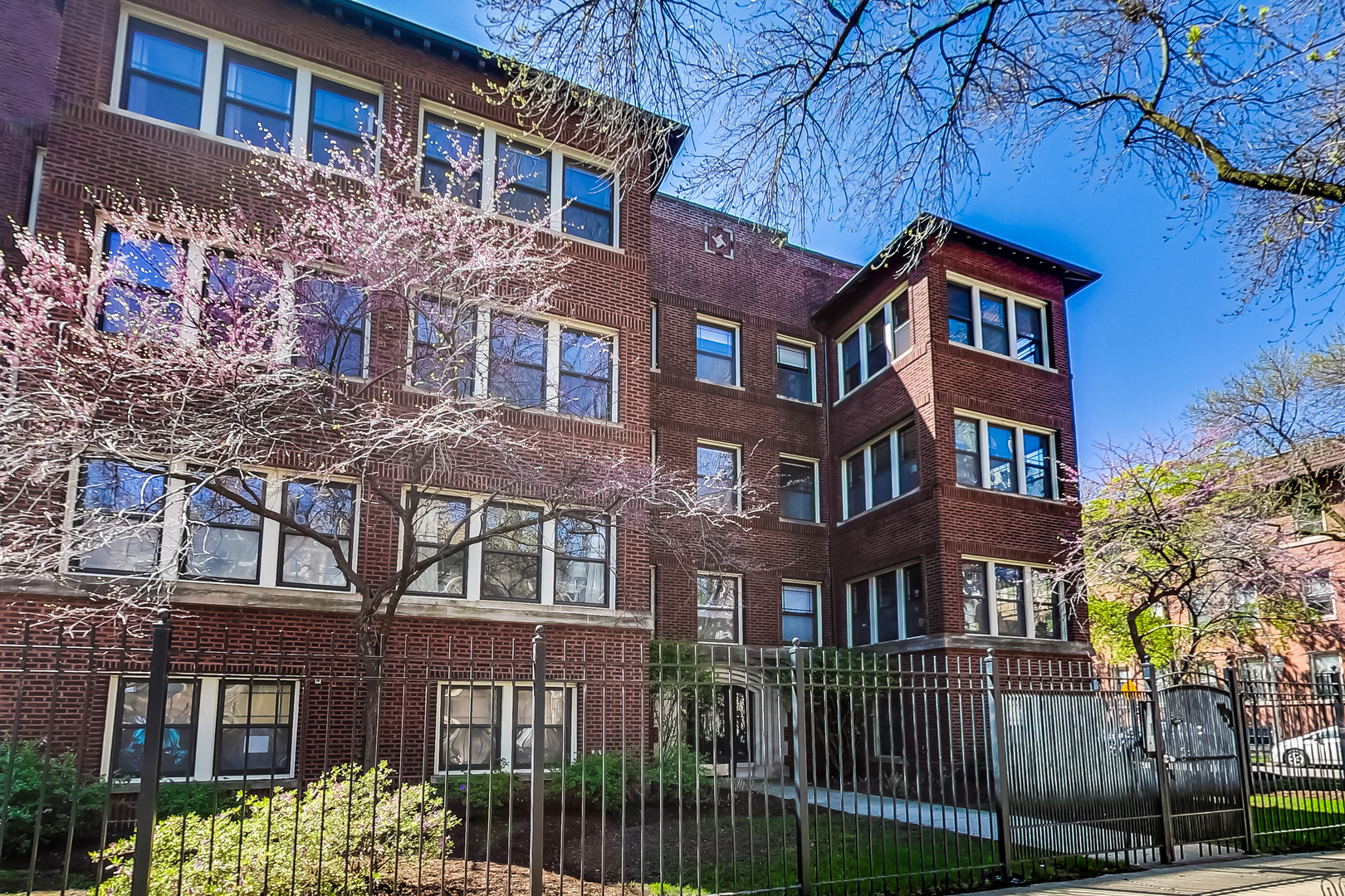 1465 W Fargo Avenue 2