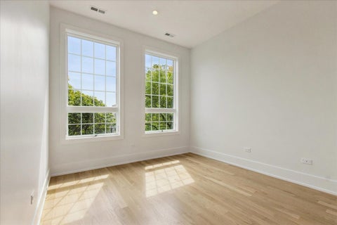 Tiny photo for 3820 N Damen Avenue #2, Chicago, IL 60618 (MLS # 12709895)