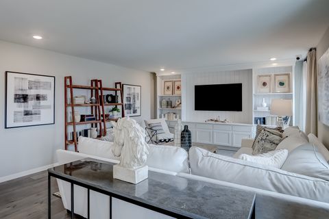 Tiny photo for 428 Collingwood Road, South Elgin, IL 60177 (MLS # 12453626)