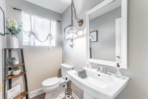 Tiny photo for 10908 S Kilbourn Avenue, Oak Lawn, IL 60453 (MLS # 12601851)