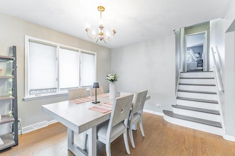 Tiny photo for 10908 S Kilbourn Avenue, Oak Lawn, IL 60453 (MLS # 12601851)