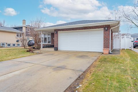 Tiny photo for 10908 S Kilbourn Avenue, Oak Lawn, IL 60453 (MLS # 12601851)