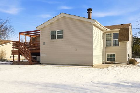 Tiny photo for 1432 Mitchell Trail, Elk Grove Village, IL 60007 (MLS # 12554023)