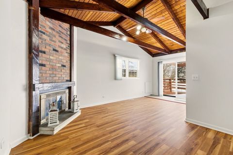 Tiny photo for 1432 Mitchell Trail, Elk Grove Village, IL 60007 (MLS # 12554023)