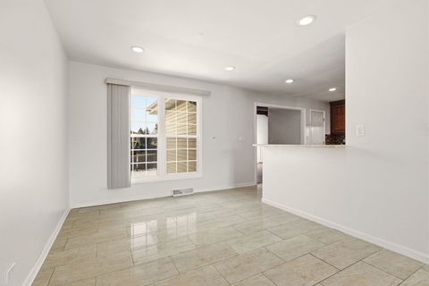 Tiny photo for 1432 Mitchell Trail, Elk Grove Village, IL 60007 (MLS # 12554023)