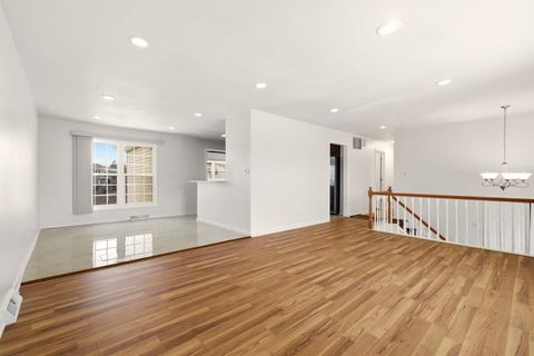 Tiny photo for 1432 Mitchell Trail, Elk Grove Village, IL 60007 (MLS # 12554023)