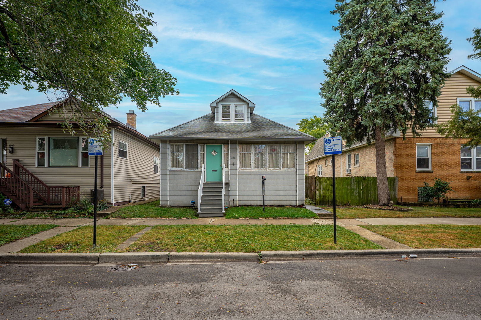 4953 W Drummond Place