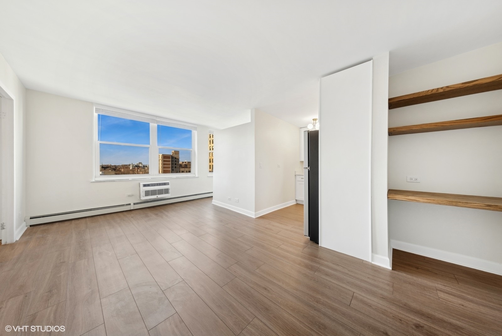 3033 N Sheridan Road 909