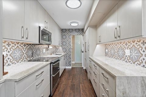 Tiny photo for 1310 N Ritchie Court #3A, Chicago, IL 60610 (MLS # 12573384)