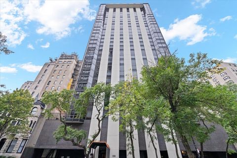 Photo of 1310 N Ritchie Court #3A, Chicago, IL 60610 (MLS # 12573384)