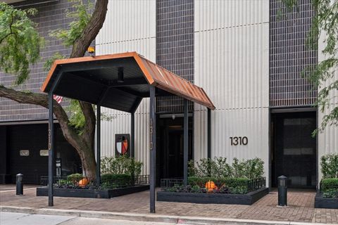 Tiny photo for 1310 N Ritchie Court #3A, Chicago, IL 60610 (MLS # 12573384)