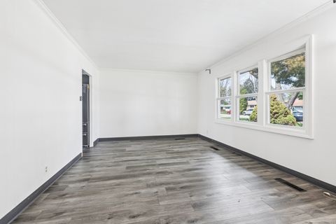 Tiny photo for 191 Ashland Avenue, Des Plaines, IL 60016 (MLS # 12558454)