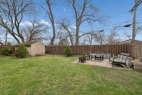 Tiny photo for 191 Ashland Avenue, Des Plaines, IL 60016 (MLS # 12558454)