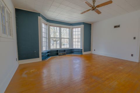 Tiny photo for 709 Pennsylvania Avenue, Mendota, IL 61342 (MLS # 12556291)