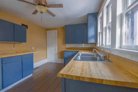 Tiny photo for 709 Pennsylvania Avenue, Mendota, IL 61342 (MLS # 12556291)