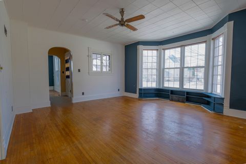 Tiny photo for 709 Pennsylvania Avenue, Mendota, IL 61342 (MLS # 12556291)