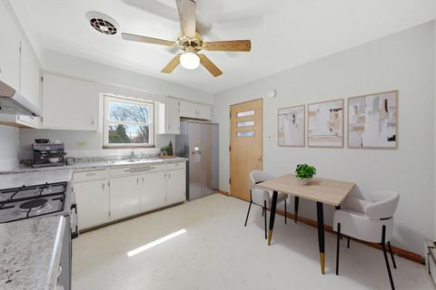 Tiny photo for 3728 Grove Avenue, Berwyn, IL 60402 (MLS # 12620260)