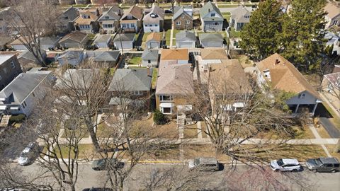 Tiny photo for 3728 Grove Avenue, Berwyn, IL 60402 (MLS # 12620260)