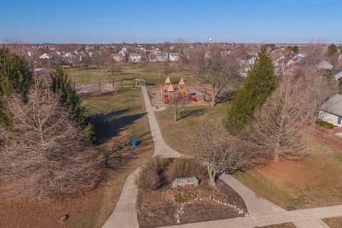 Tiny photo for 3304 Barrington Road, Bloomington, IL 61704 (MLS # 12582170)