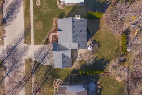 Tiny photo for 3304 Barrington Road, Bloomington, IL 61704 (MLS # 12582170)